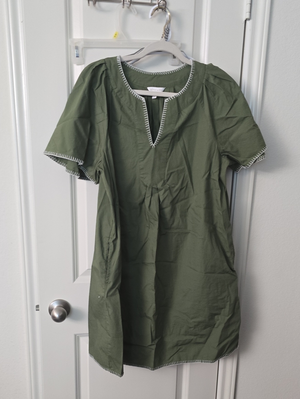 crown & ivy Olive Green Short Flutter Sleeve Tunic with Contrast Trim